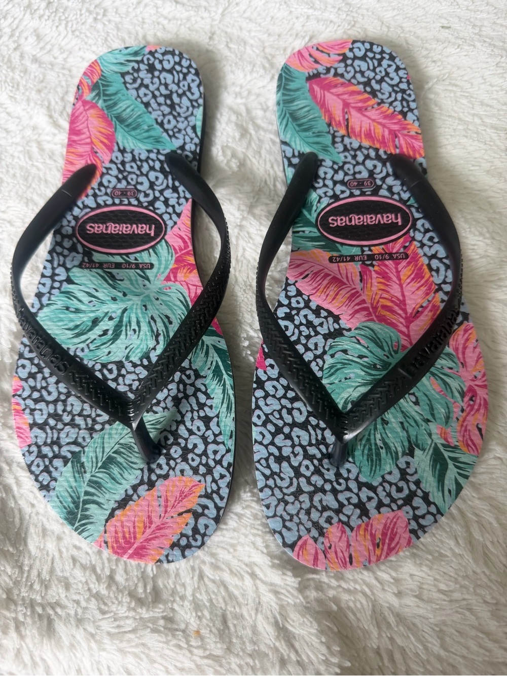 Havaianas Women’s Tropical Black Flip Flop Sandals Size 9-10